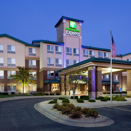 Holiday Inn Express Hotel & Suites-St. Paul By Ihg Vadnais Heights Exterior foto