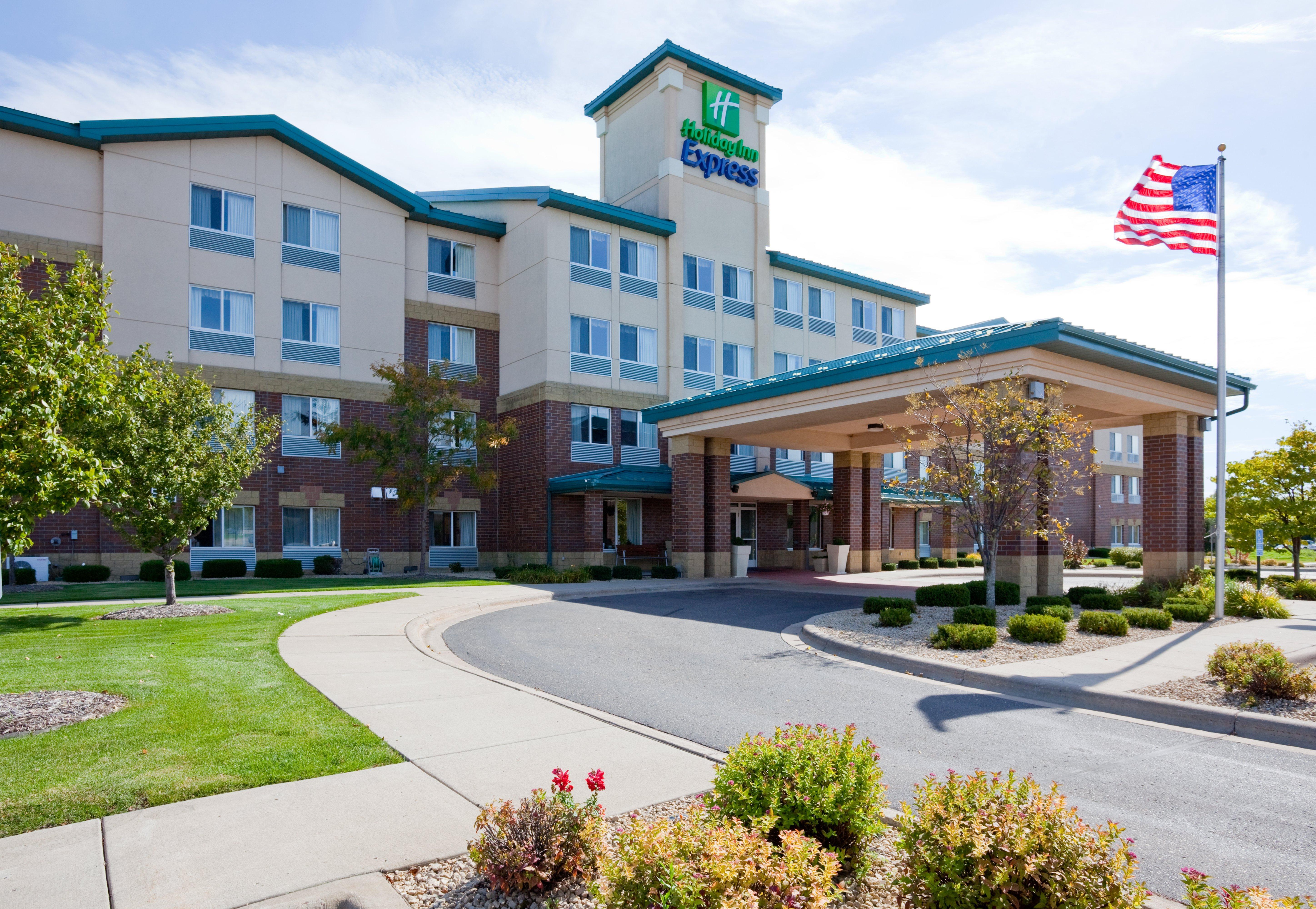Holiday Inn Express Hotel & Suites-St. Paul By Ihg Vadnais Heights Exterior foto